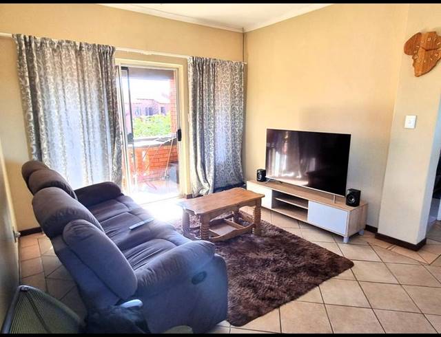 2 BEDROOM APARTMENT FOR SALE IN MOOIKLOOF RIDGE ESTATE